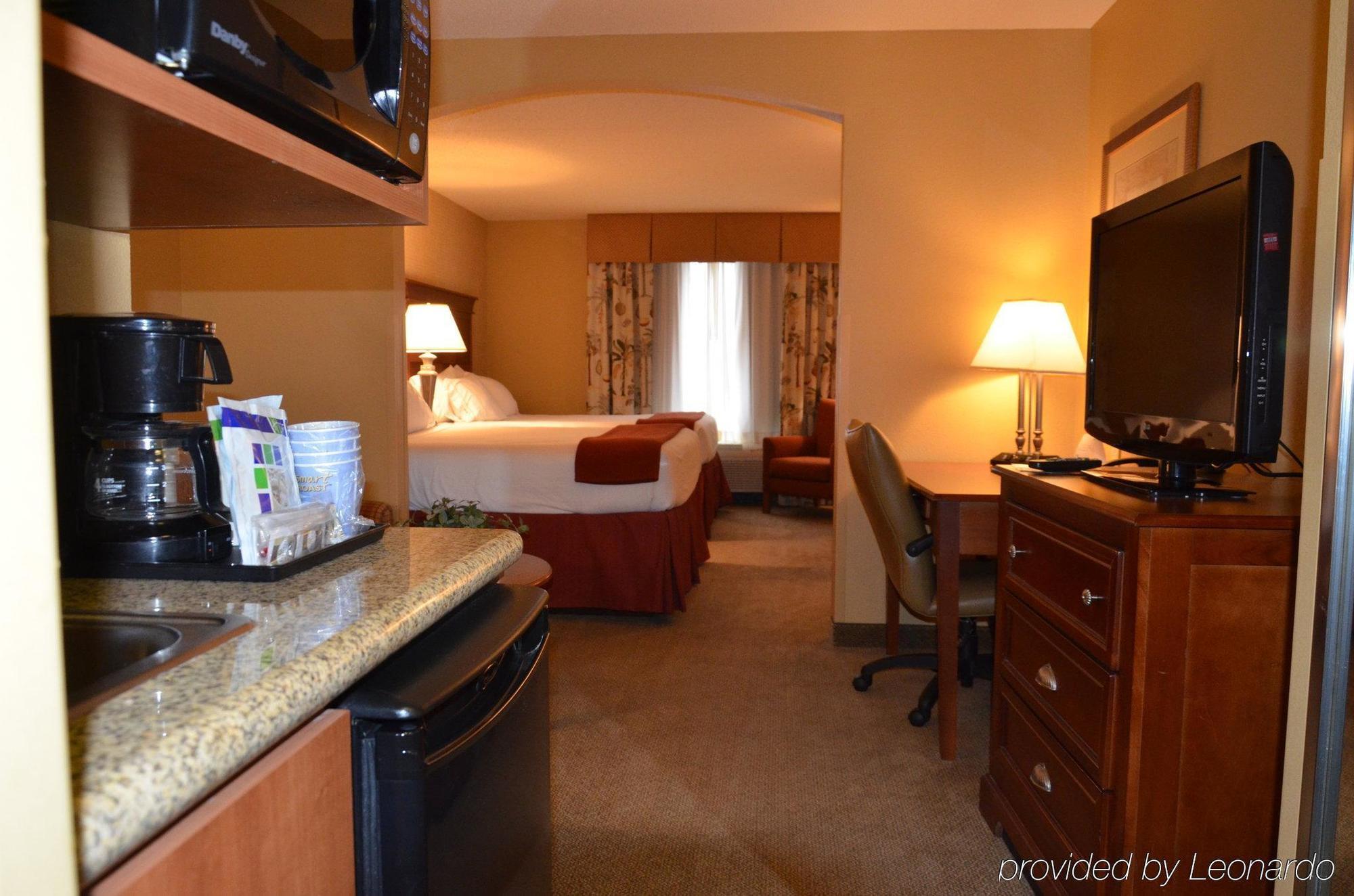 Holiday Inn Express & Suites Bloomington, An Ihg Hotel Cameră foto